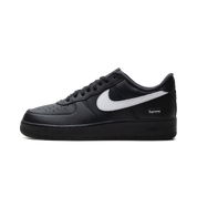 Air Force 1 Low Supreme -  Black and White