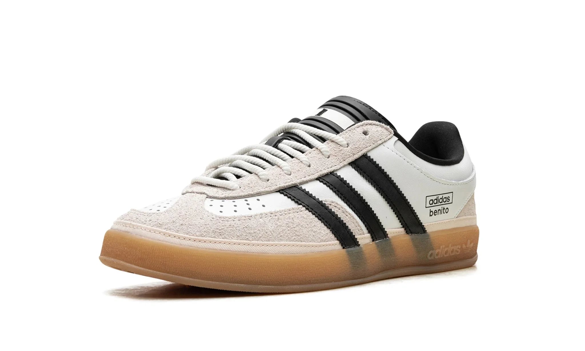 adidas-gazelle-indoor-bad-bunny-off-white_23829693_49136332_2048_b382bdad-0117-4404-9ddd-5721512a994b.webp